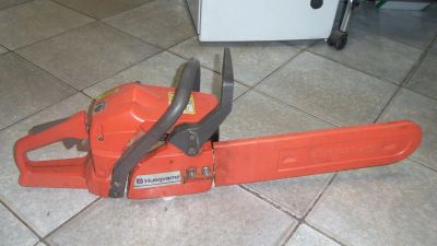 Лот: 4259334. Фото: 1. Продам пилу Husgvarna 137e в хорошем... Бензо-, мотоинструмент