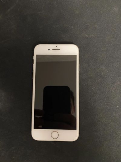 Лот: 18395337. Фото: 1. Iphone 7\128. Смартфоны