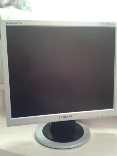 Лот: 4646693. Фото: 1. Samsung SyncMaster 713N. ЖК-мониторы