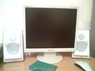 Лот: 623563. Фото: 1. LCD Монитор SAMSUNG 710N. ЖК-мониторы