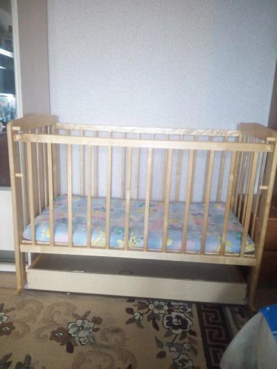 Лот: 9636945. Фото: 1. Детская кроватка. Детские кровати и кроватки
