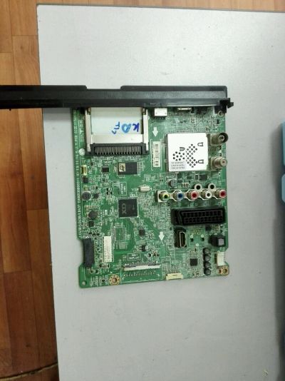 Лот: 11742456. Фото: 1. Main плата на TV LG(EAX65388003... Печатные платы
