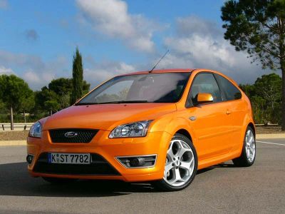 Лот: 3928408. Фото: 1. Бампер передний Ford Focus ST. Кузов