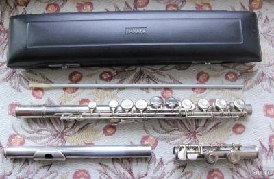 Лот: 8962703. Фото: 1. Флейта Yamaha YFL-23, сделана... Духовые