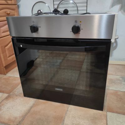 Лот: 20969534. Фото: 1. Встраиваемая духовка Zanussi... Плиты, духовые шкафы, варочные поверхности
