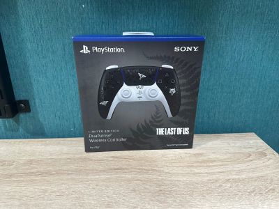 Лот: 25403320. Фото: 1. Геймпад dualsense PS5 Last Of... Аксессуары для игровых приставок, консолей, геймпады