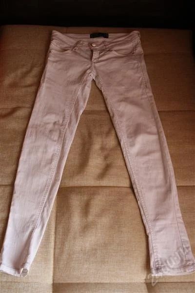 Лот: 1661250. Фото: 1. Джинсы Bershka размер 36. Джинсы
