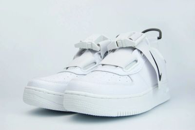 Лот: 16947185. Фото: 1. Кроссовки Nike Air Force 1 Utility... Кеды, кроссовки, слипоны