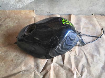 Лот: 16136864. Фото: 1. Топливный бак Kawasaki ZZR400-1. Запчасти