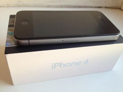 Лот: 2948838. Фото: 1. Оригинальный iphone 4 32gb №21... Смартфоны
