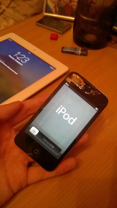 Лот: 6979717. Фото: 1. ipod touch 4 64gb разбито стекло. Плееры