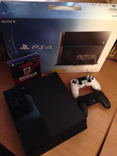 Лот: 6213457. Фото: 1. Sony Playstation 4 500gb РСТ 2... Игровые приставки, консоли