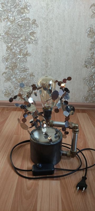 Лот: 25884994. Фото: 1. Настольная лампа, экслюзив. Настольные лампы и светильники