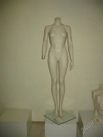 Лот: 2210377. Фото: 1. Продам манекен с дефектом. Торговое
