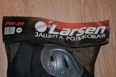 Лот: 4203426. Фото: 1. Защита роликовая Larsen. Защита тела