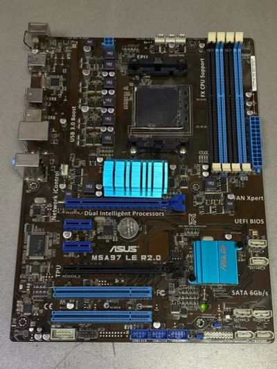 Лот: 15894435. Фото: 1. Материнская плата ASUS M5A97 LE... Материнские платы