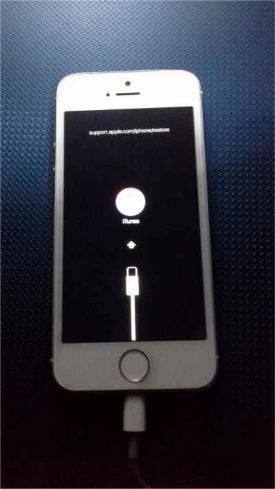 Лот: 9534515. Фото: 1. Iphone 5 16 gb айфон на шнурке. Смартфоны