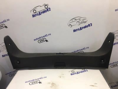Лот: 21716821. Фото: 1. накладка замка багажника Nissan... Двигатель и элементы двигателя