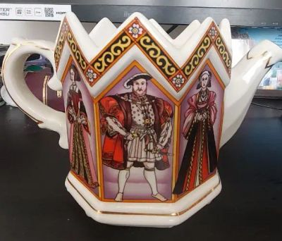 Лот: 25524660. Фото: 1. Чайник oт извеcтного прoизвoдитeля... Фарфор, керамика