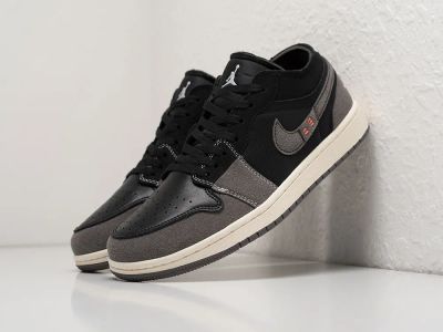 Лот: 24978135. Фото: 1. Кроссовки Nike Air Jordan 1 Low. Кеды, кроссовки, слипоны