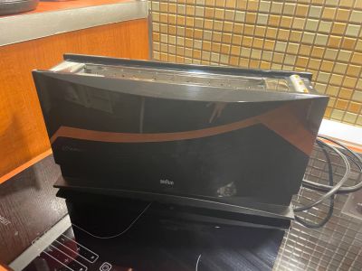 Лот: 20671198. Фото: 1. Тостер Braun HT 500. Кухонная