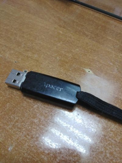 Лот: 16462456. Фото: 1. Флешка 8gb рабочая. USB-флеш карты