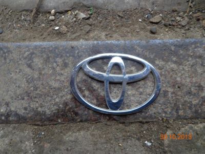 Лот: 3343094. Фото: 1. значок toyota. Другое (оснащение, оборудование, аксессуары)