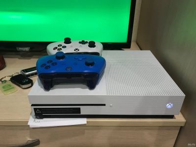 Лот: 14562108. Фото: 1. Xbox one s. Игровые приставки, консоли
