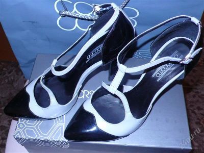 Лот: 842286. Фото: 1. изумительные туфли corso como... Туфли