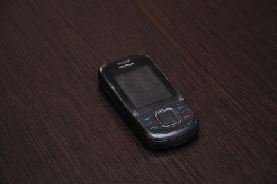 Лот: 7289379. Фото: 1. Nokia 3600 slide. Сотовый телефон... Кнопочные мобильные телефоны