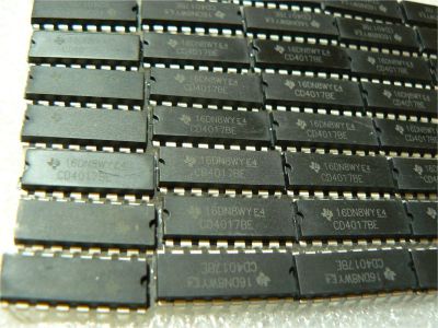 Лот: 9821864. Фото: 1. Микросхема цифровая CD4017, импортный... Микросхемы