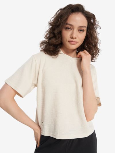 Лот: 25557258. Фото: 1. Футболка женская PUMA Class, Бежевый. Другое (спортивная одежда)