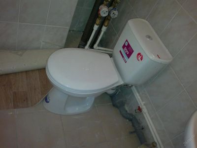 Лот: 3557551. Фото: 1. Унитаз с бачком "Бриз". Унитазы, биде