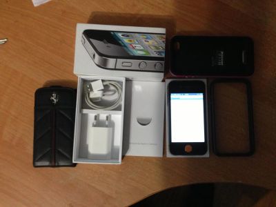 Лот: 4296590. Фото: 1. Iphone 4s 16Gb black + плюшки. Смартфоны