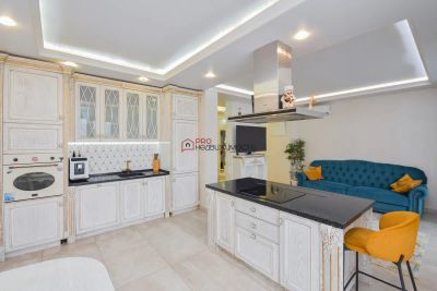 Лот: 24610186. Фото: 1. Трёхкомнатная квартира Новосибирская... Квартиры, студии