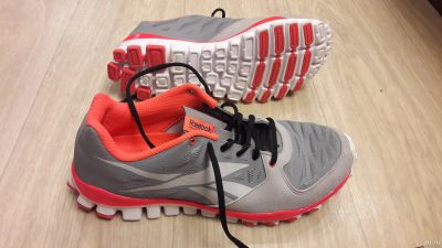 Лот: 15509181. Фото: 1. Кроссовки Reebok / кроссовки рибок... Кеды, кроссовки, слипоны