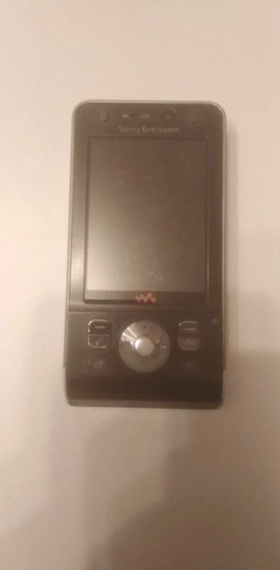 Лот: 17351665. Фото: 1. Сотовый телефон Sony-Ericsson... Кнопочные мобильные телефоны