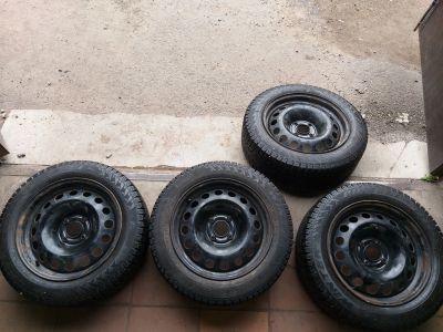 Лот: 17900667. Фото: 1. Pirelli 205 55 16 + диски 4х108... Шины на дисках