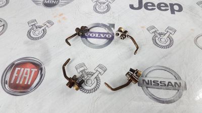 Лот: 23588698. Фото: 1. Форсунка масляная Mitsubishi Eclipse... Двигатель и элементы двигателя