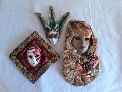 Лот: 16026608. Фото: 1. Венецианские маски 3 штуки. Куклы