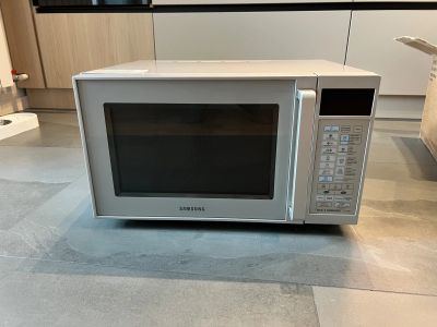 Лот: 23962997. Фото: 1. Микроволновка Samsung ce1160r... Микроволновки, мини-печи