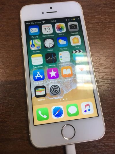 Лот: 11170348. Фото: 1. iphone SE Gold 16gb РСТ / полный... Смартфоны