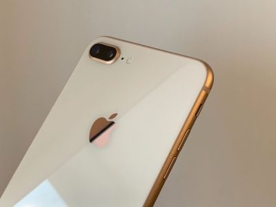 Лот: 17828937. Фото: 1. iPhone 8 Plus 64Gb. На гарантии. Смартфоны