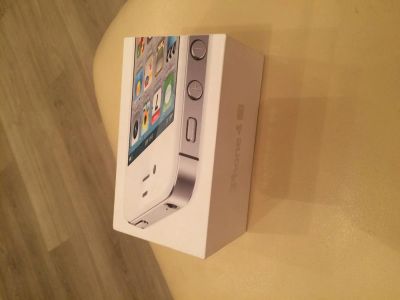 Лот: 6028571. Фото: 1. iPhone 4s, айфон 4s. Смартфоны