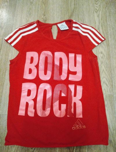 Лот: 15424725. Фото: 1. Футболка классная Adidas. Распродажа... Топы, майки