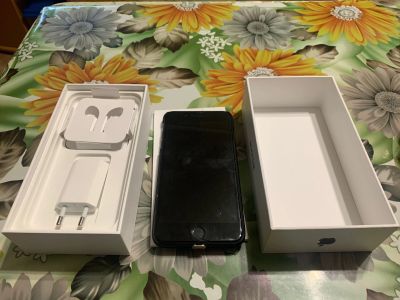 Лот: 16917772. Фото: 1. Apple iPhone 7 Plus 128GB Black... Смартфоны