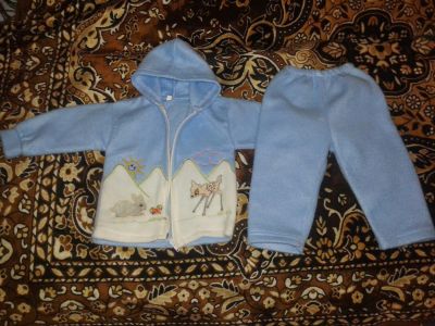 Лот: 5460045. Фото: 1. костюмчик голубой тёплый на 6-12... Костюмы, пиджаки, комбинезоны