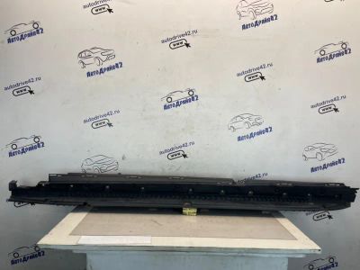 Лот: 23910625. Фото: 1. Кронштейн порога Mercedes-Benz... Двигатель и элементы двигателя