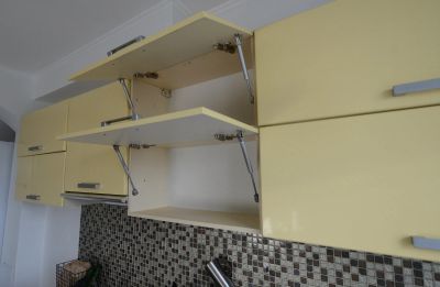 Лот: 16069224. Фото: 1. Кухонный гарнитур верх. Кухонные гарнитуры