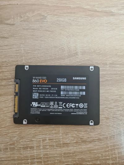 Лот: 19900393. Фото: 1. SSD Samsung 860 evo 256 gb. SSD-накопители